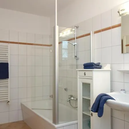 Hues Dikstian- 3 Alkersum