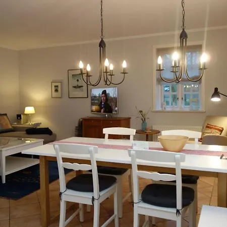 Hues Dikstian- 3 Апартаменты