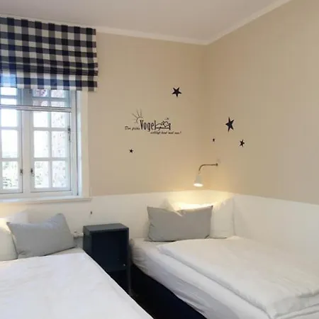 Hues Dikstian- 3 Апартаменты Alkersum