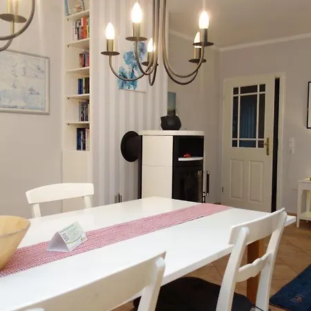 Hues Dikstian- 3 Alkersum